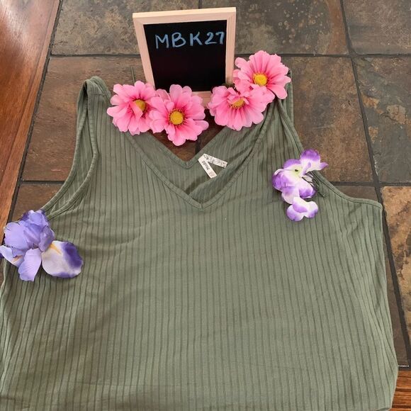 MUDD sleeveless top - Picture 1 of 5